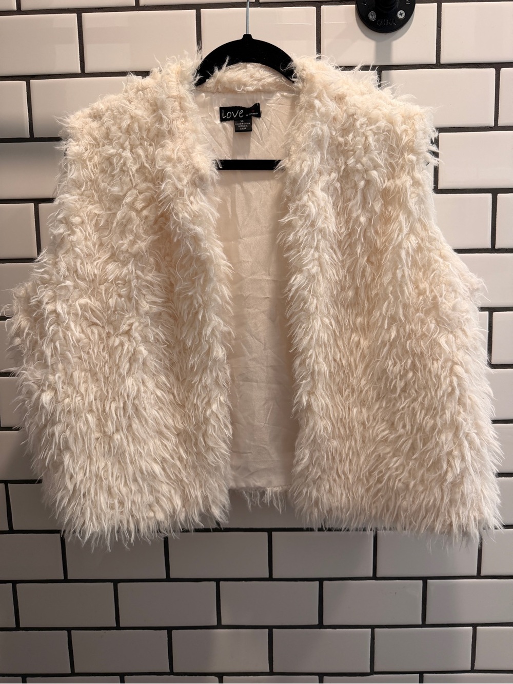 Love Cream Faux Fur Sleeveless Vest in Cream